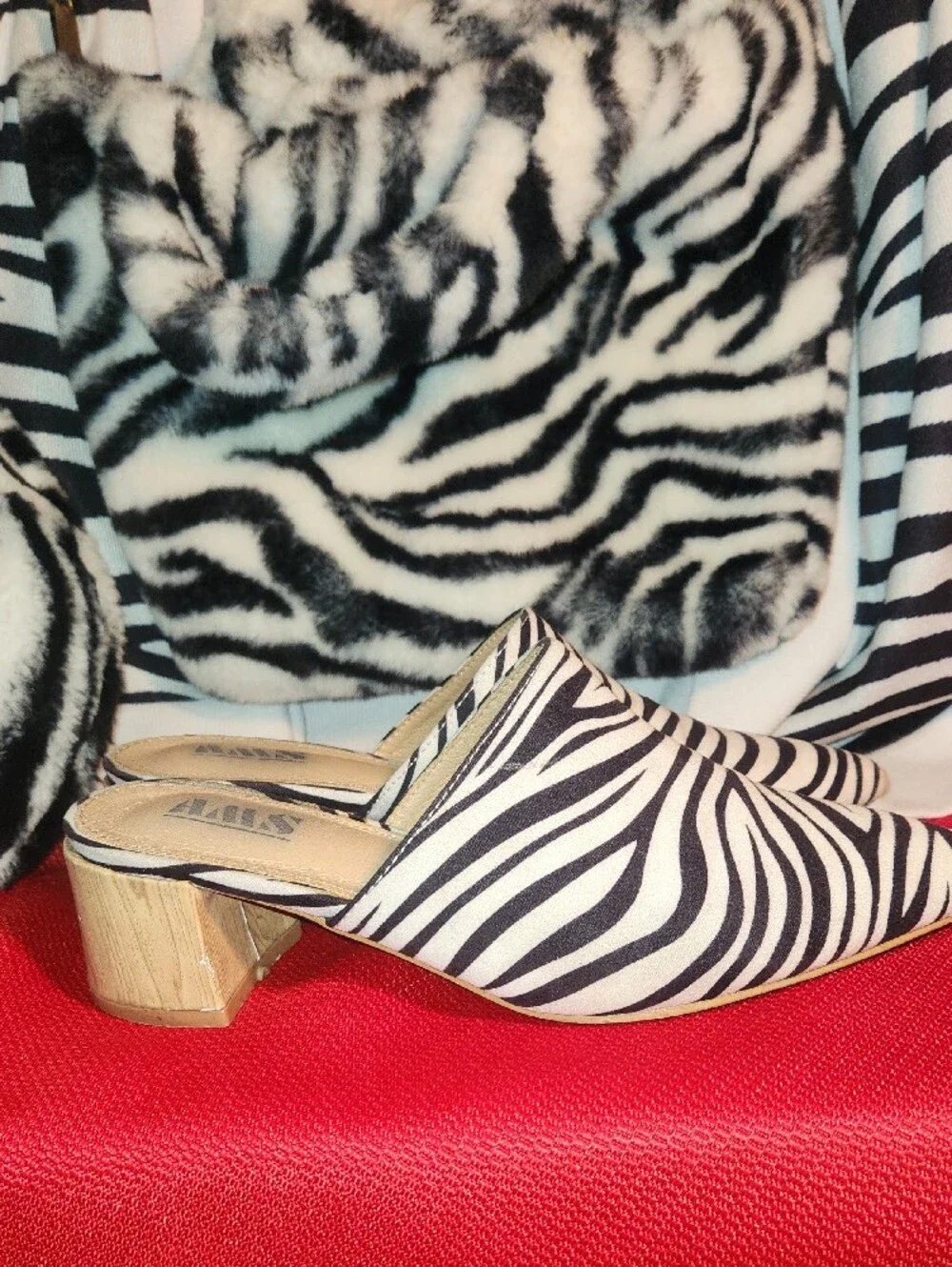 Zebra Priu⁴ant Faux Fur Hat, Bag & Mules Set